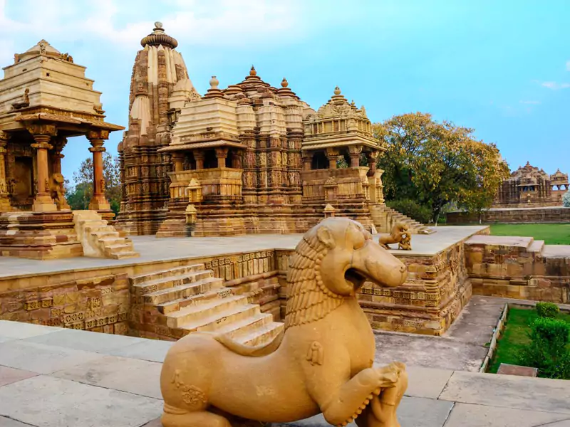 Golden Triangle Tour with Khajuraho & Varanasi