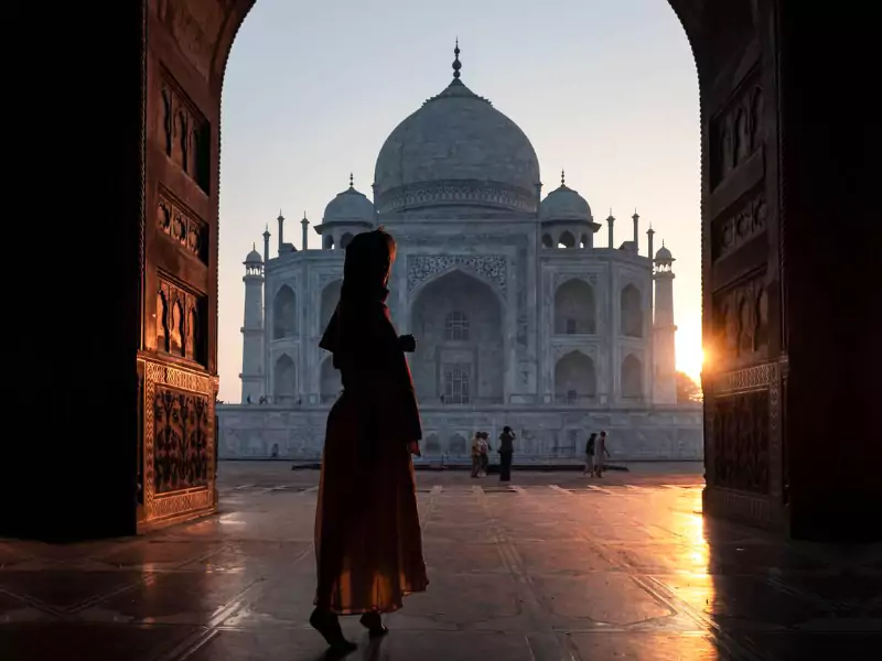 Taj Mahal Sunrise Tour from Jaipur