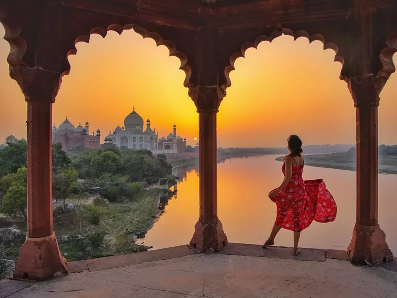 Taj Mahal Sunrise Tour from Delhi