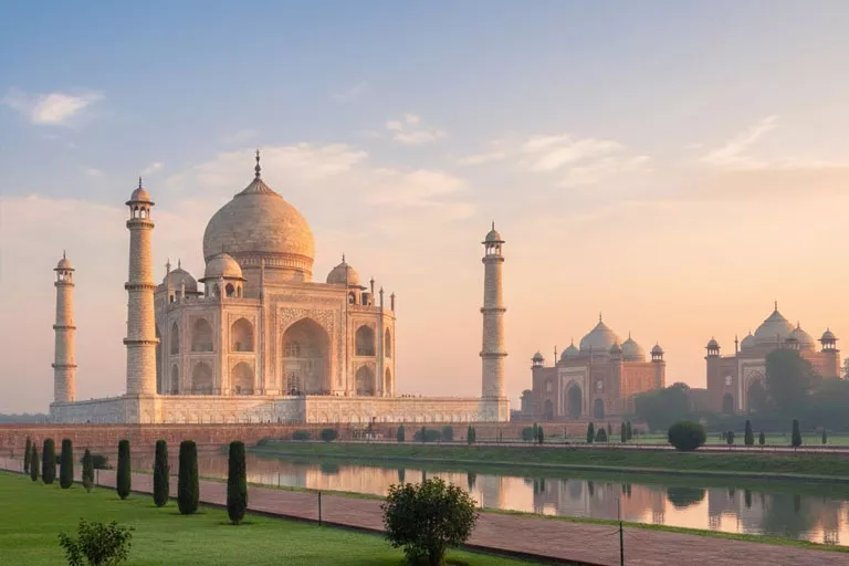 Agra Monuments Entrance Fees, Timings, History